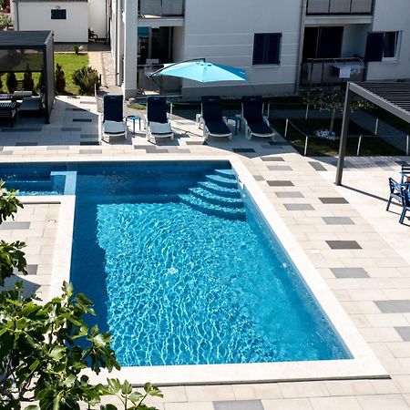 Adorami Apartments Baska  Luaran gambar