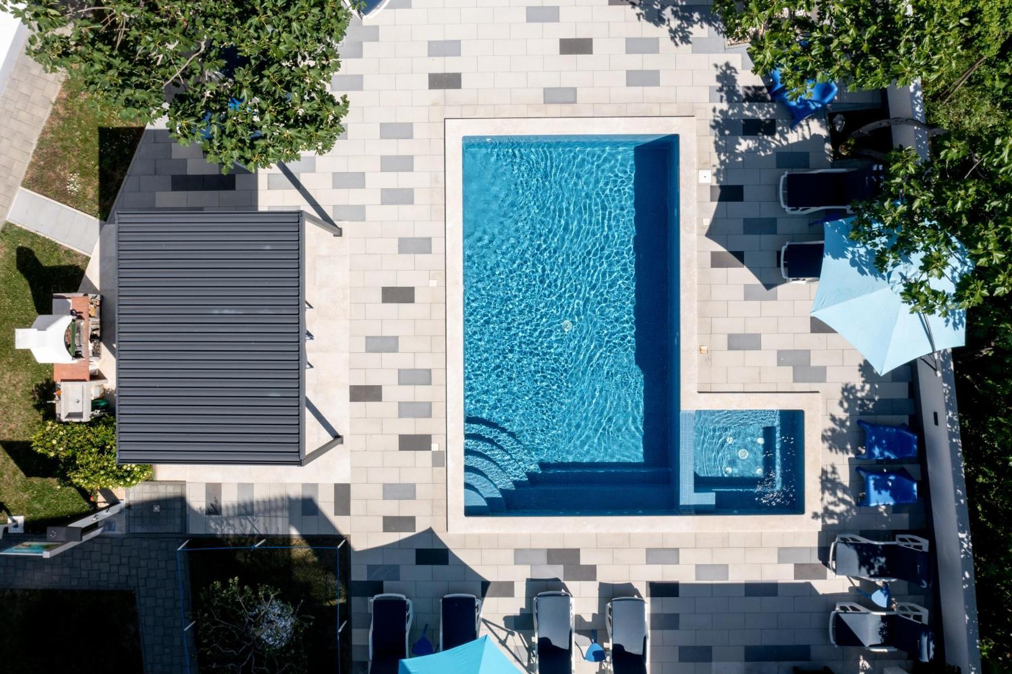 Adorami Apartments Baska  Luaran gambar