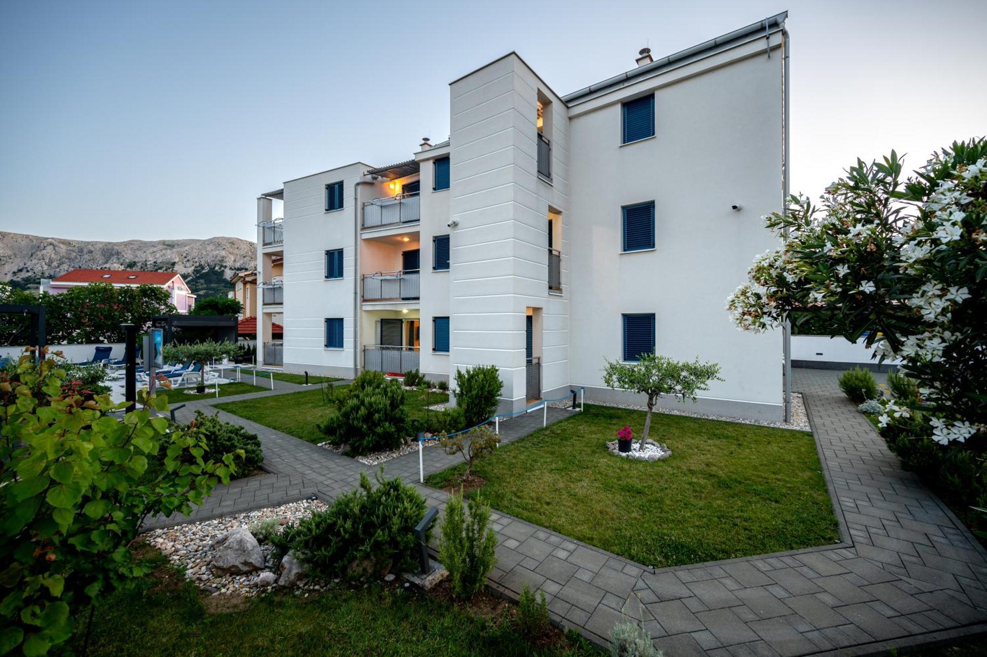 Adorami Apartments Baska  Luaran gambar