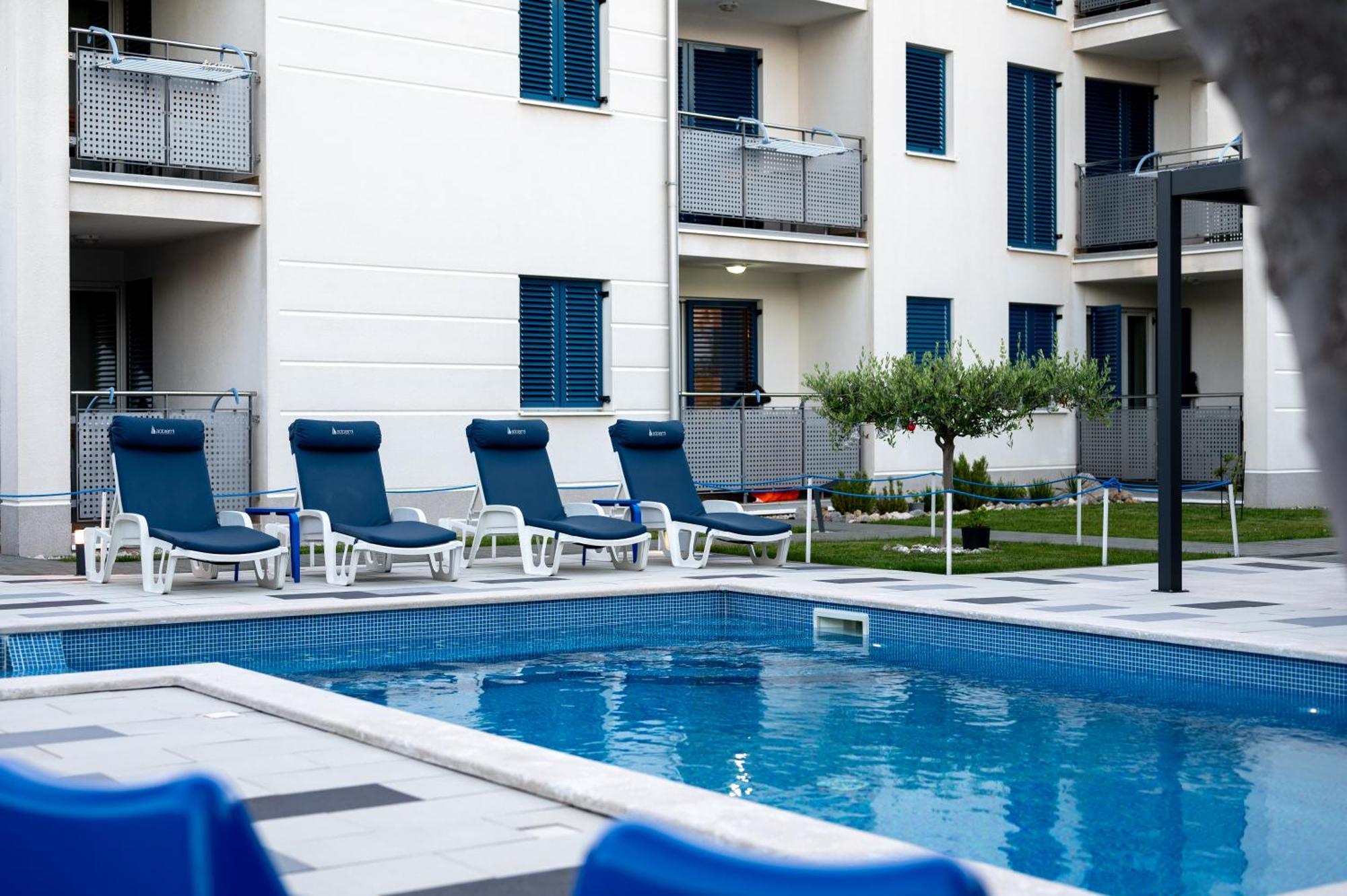 Adorami Apartments Baska  Luaran gambar