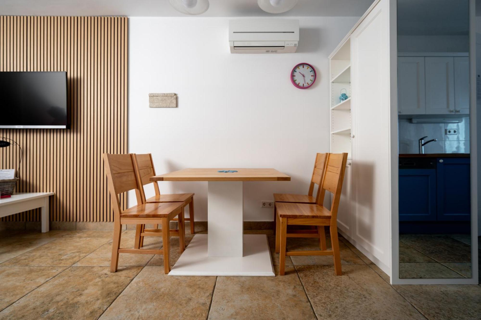 Adorami Apartments Baska  Luaran gambar